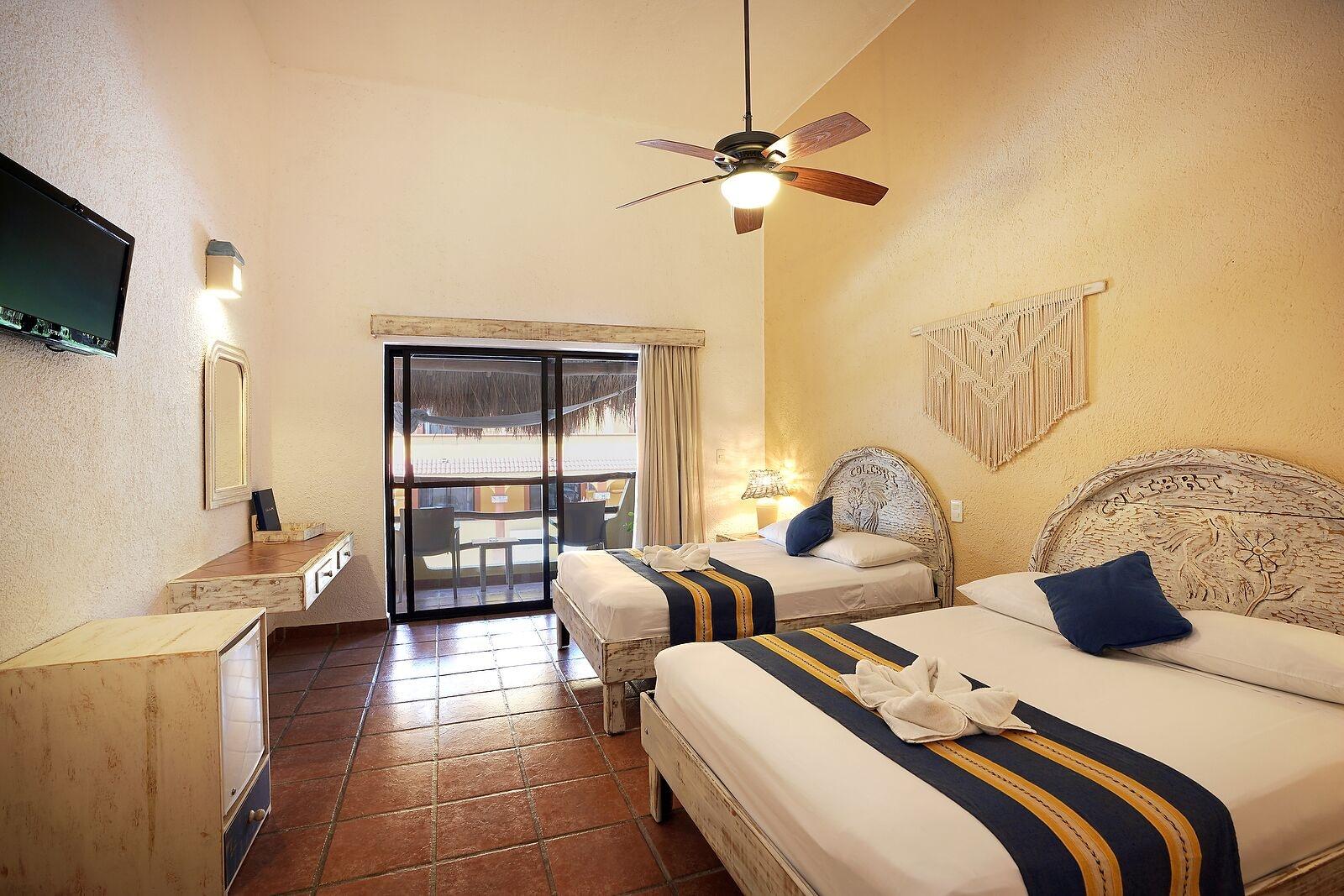 Hotel Casa Colibri Плая-дель-Кармен Экстерьер фото