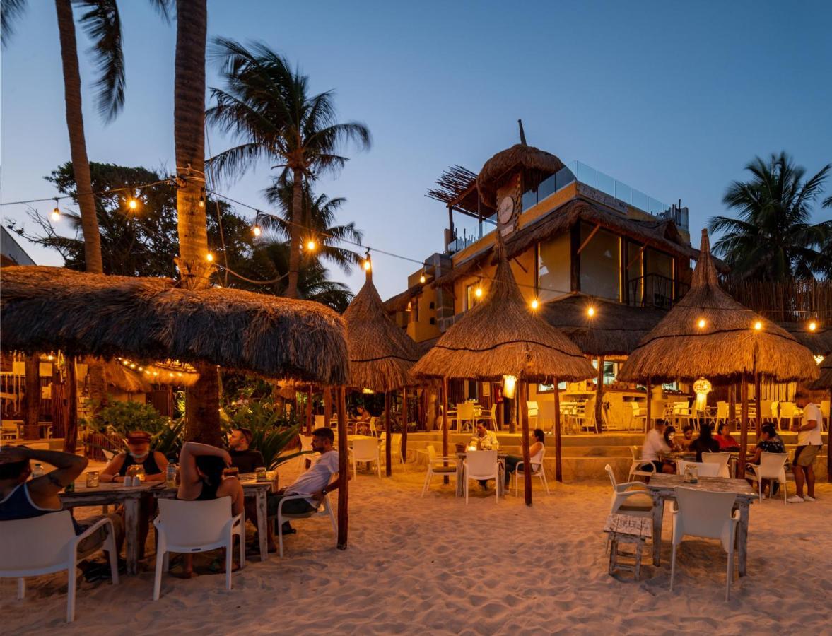 Hotel Casa Colibri Плая-дель-Кармен Экстерьер фото