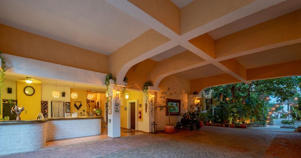 Hotel Casa Colibri Плая-дель-Кармен Экстерьер фото