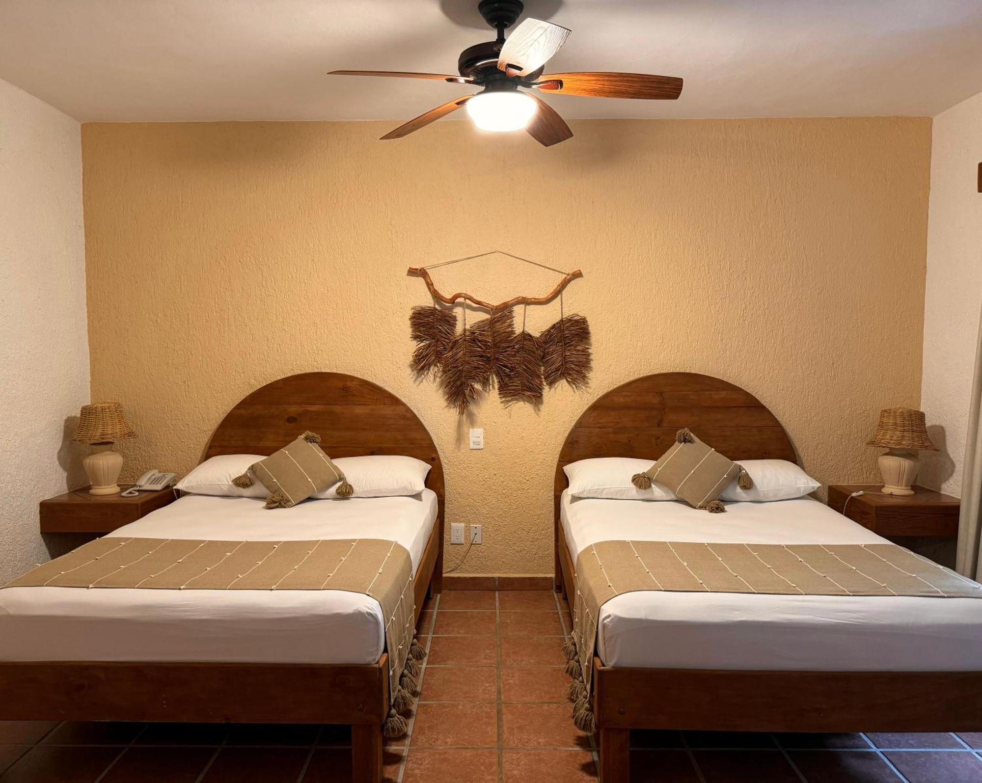 Hotel Casa Colibri Плая-дель-Кармен Экстерьер фото